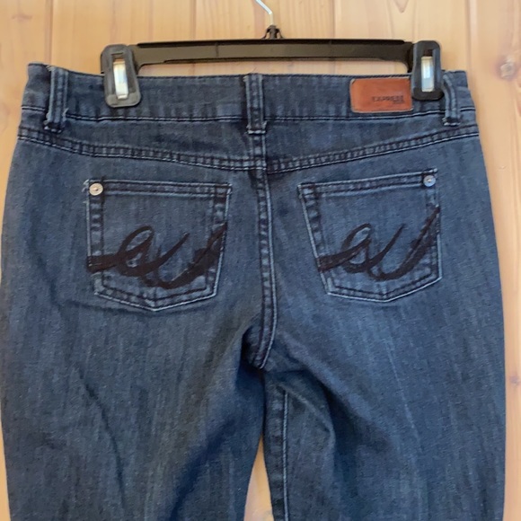 Express Jeans• Size 2• Flare• Mid Rise - Picture 5 of 6